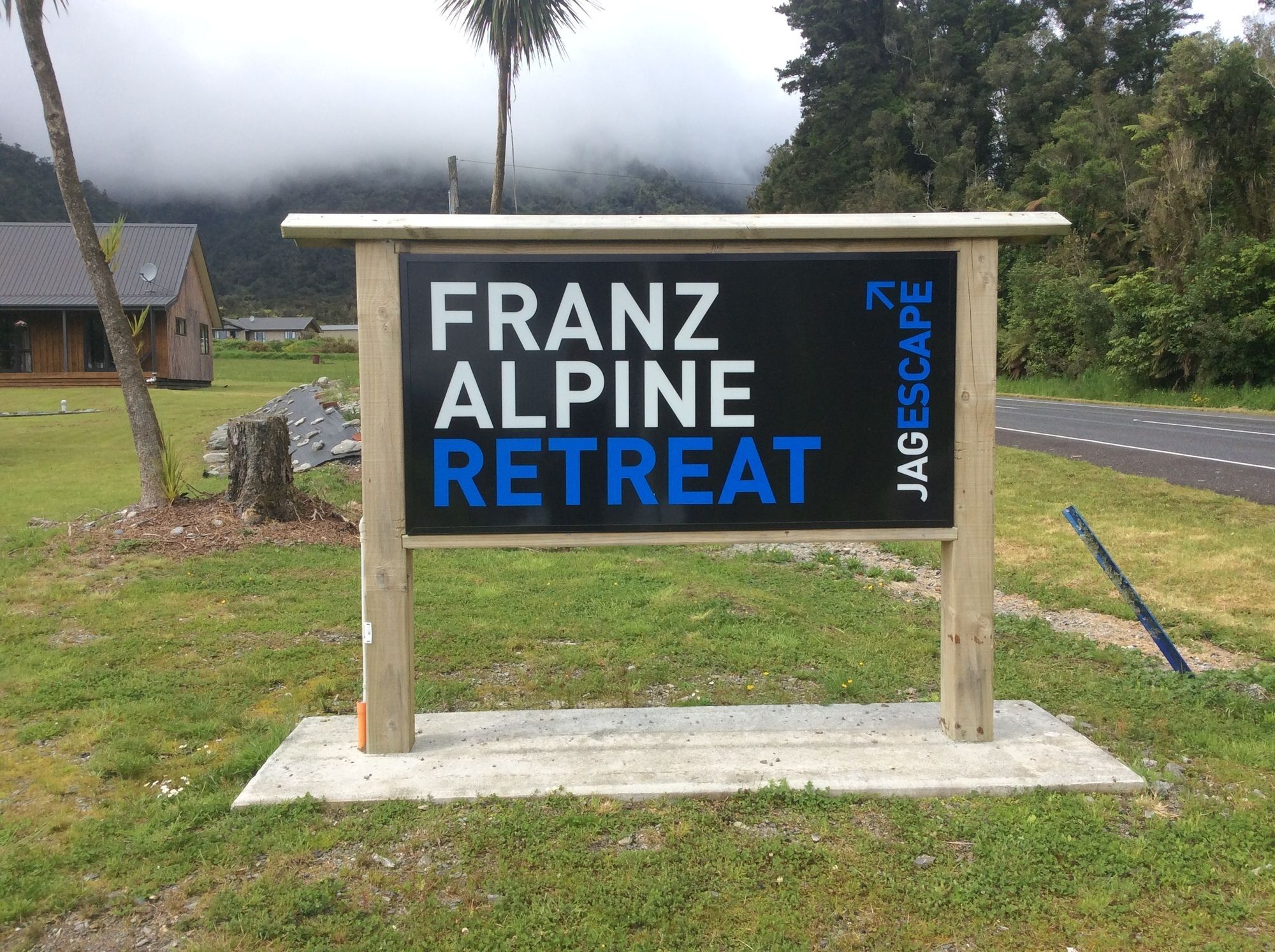Franz Alpine Retreat Motel Exterior photo